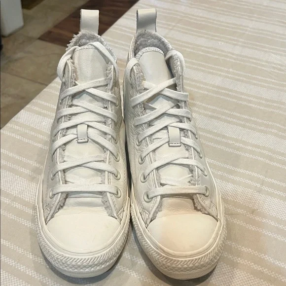 Converse Chuck Taylor All Star Leather Hightop Sneakers size 6.5 women’s - Picture 2 of 8